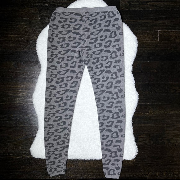 Barefoot Dreams CozyChic Ultra Lite Leopard Leggings in Medium Graphite Gray - Picture 7 of 14